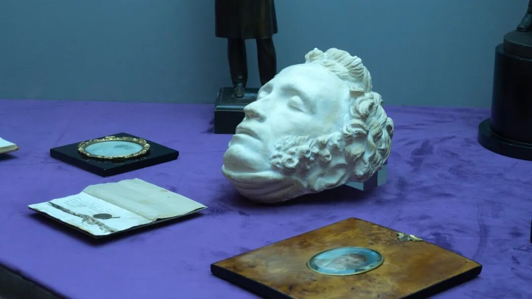 20251018mbot4_ 20251018mbot4_